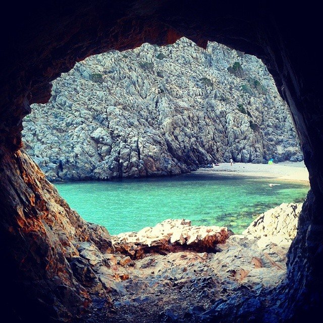 cala-domestica-tunnel-artificiale