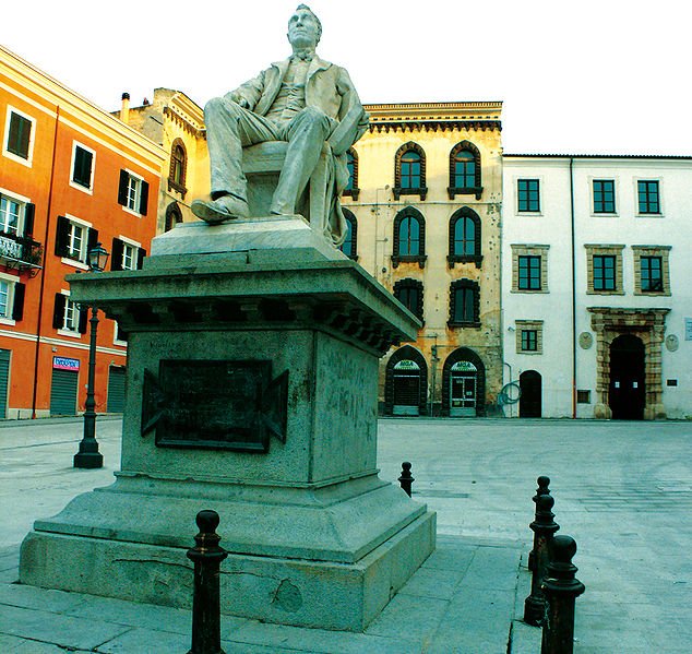 Piazza_tola_sassari