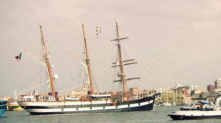 nave-palinuro-a-cagliari