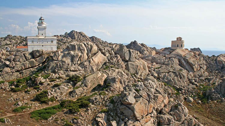faro-capo-testa-santa-teresa-gallura