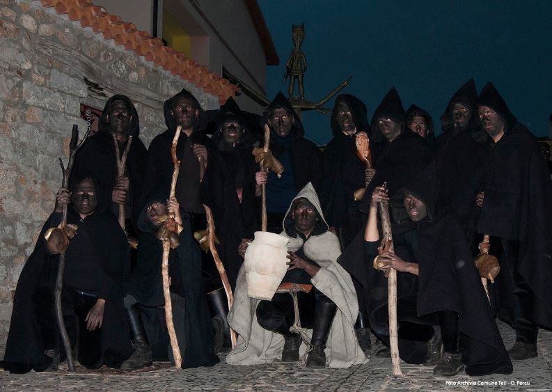 maschera-tradizionale-teti