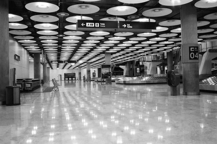 aeroporto-vuoto