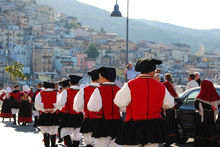 gruppi-folk-lanusei-sagra-ciliegie