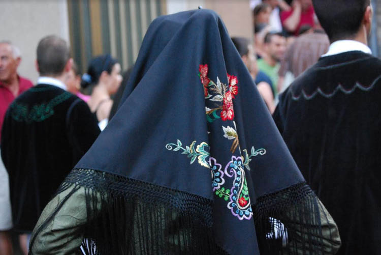 scialle-costume-lanusei