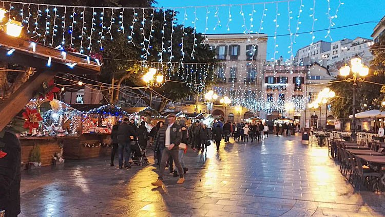 mercatini-di-natale-piazza-yenne-cagliari