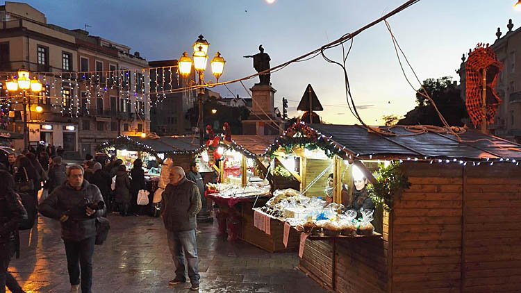 mercatini-natale-cagliari-piazza-yenne