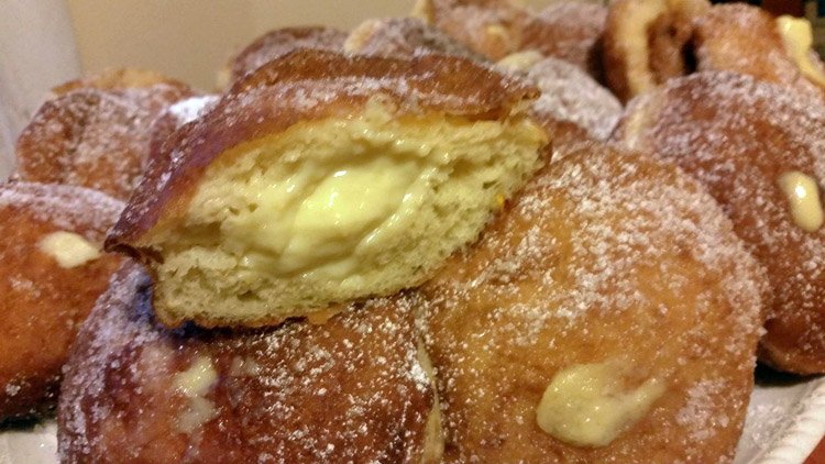 bomboloni-alla-crema-aperti