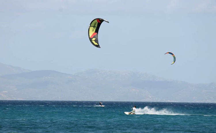 Kitesurf-la-maddalena-spiaggia