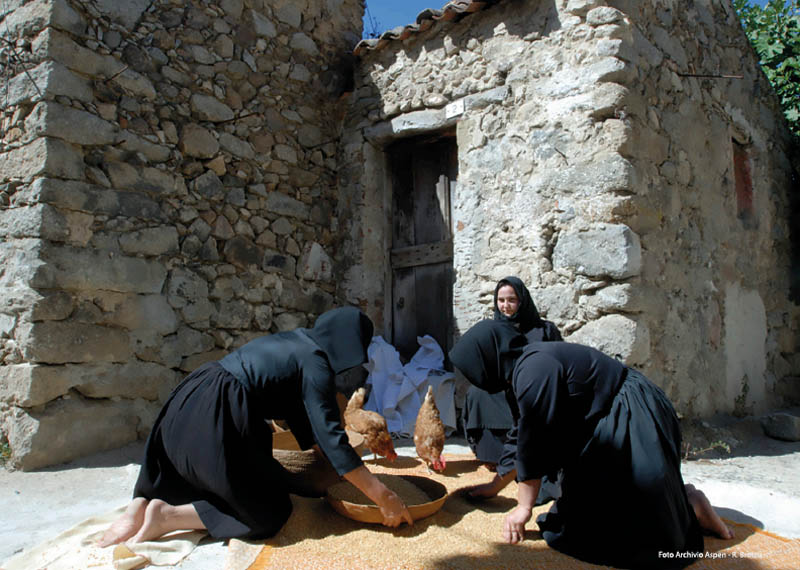 lavoro-tradizionale-donne-orotelli