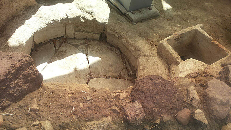 capanna-fusione-vetro-nuraghe-sirai