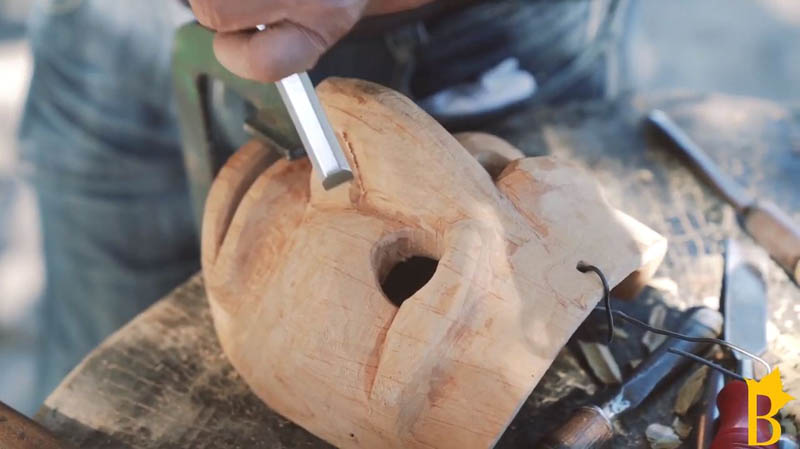 lavorazione_maschera_mamuthone_mamoiada