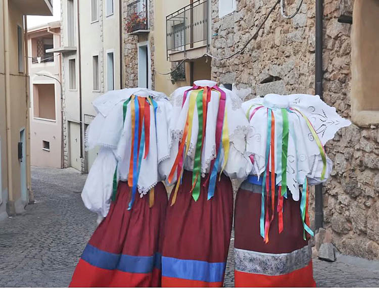 costume_tradizionale_fonni
