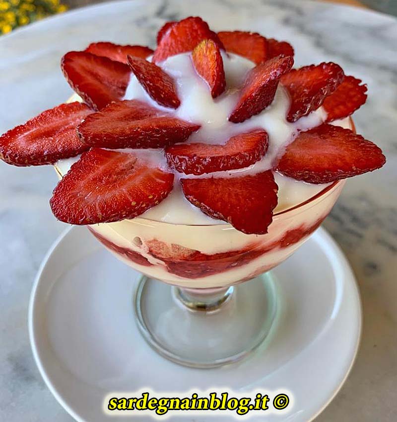 ricetta_semifreddo_alle_fragole