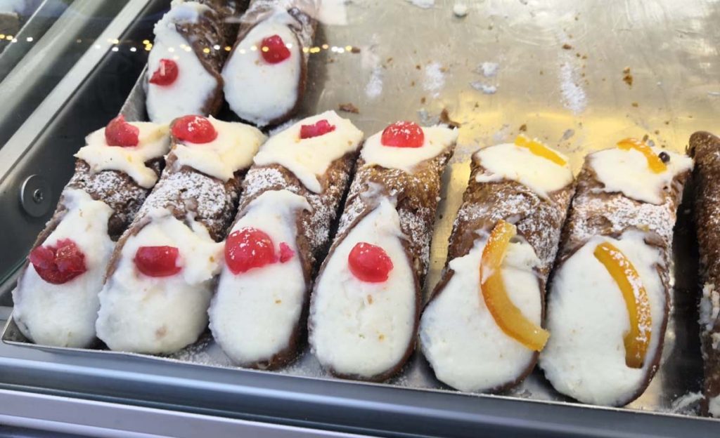 cannoli_siciliani