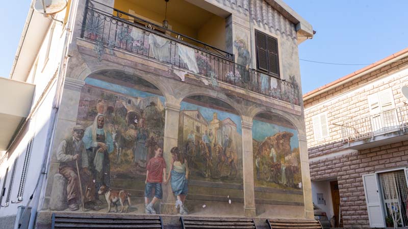 Murale per le vie di Sedini