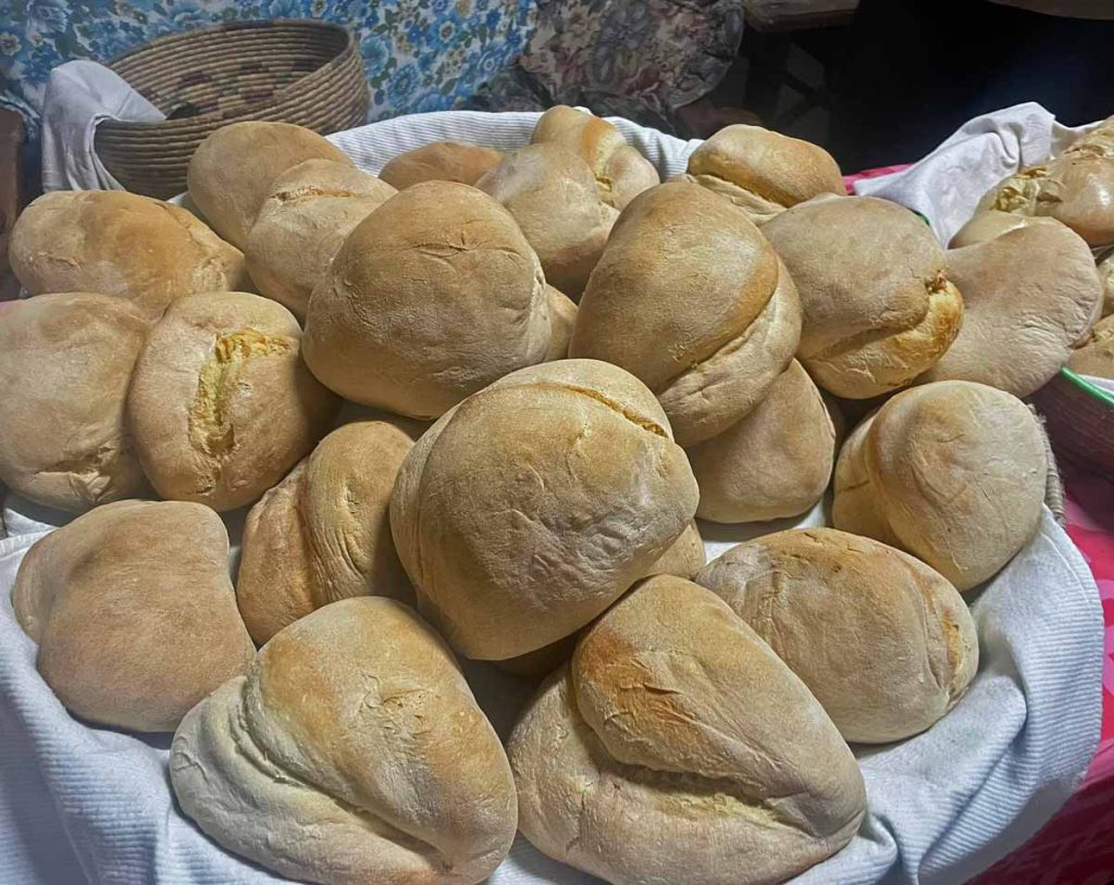 Pane di Montresta fatto in casa