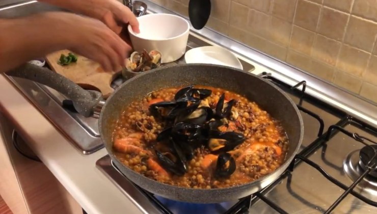 Come preparare la fregola con i frutti di mare - sardegnainblog.it - 20250731