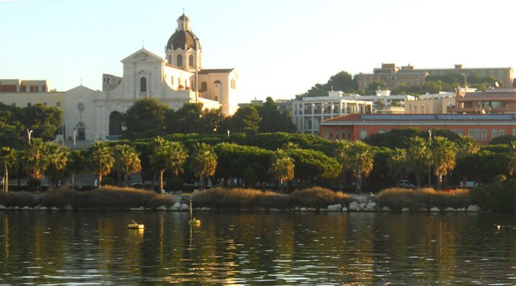 Turismo a Cagliari: Boom di arrivi nel 2013, +21%