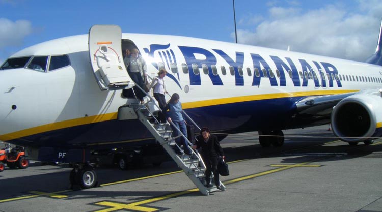 aereo-ryanair-in-pista