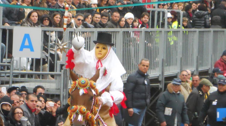 componidori-sartiglia-oristano
