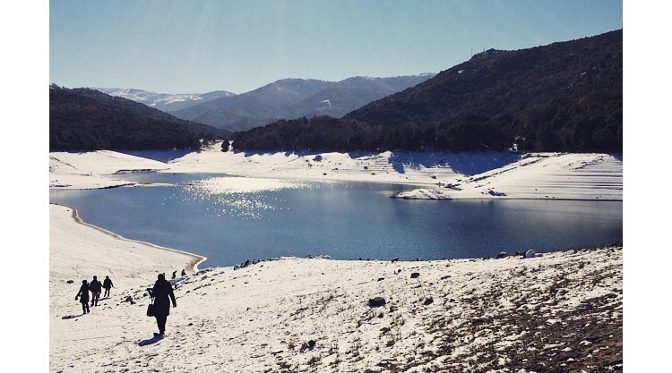 neve-in-sardegna-lago-di-gusana
