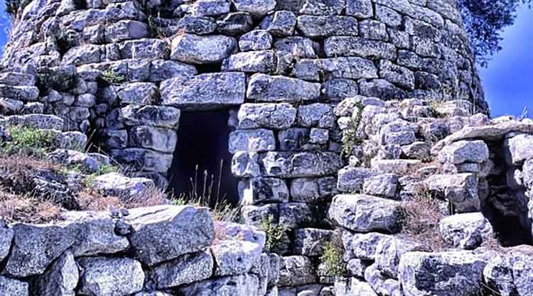 scorcio-nuraghe-is-paras-isili