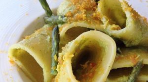 paccheri-reali-con-asparagi-e-bottarga