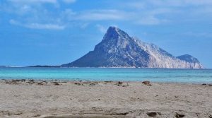 Porto Taverna, spiaggia di Porto San Paolo e sede di nuemrosi eventi esitvi