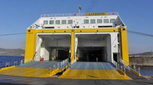 imbarco-traghetto-per-la-sardegna