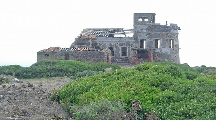 faro-capo-sperone-sant-antioco