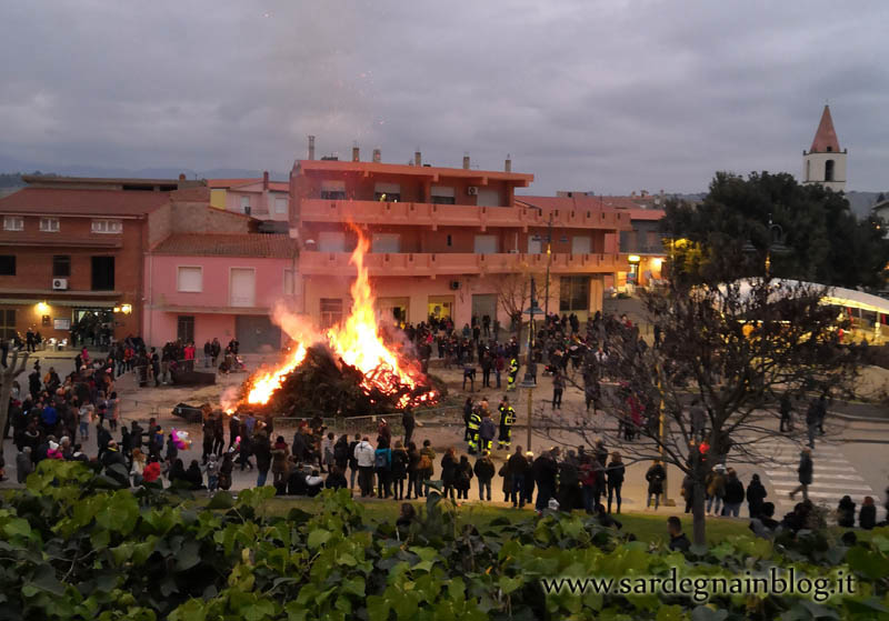 Fuoco di Sant'Antonio a Ottana, emozioni e foto! Fuoco di Sant'Antonio a Ottana, emozioni e foto!