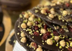Festa del cioccolato Iglesias 2025, manifesto con date e programma | Sardegnainblog