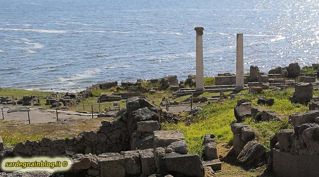area_archeologica_tharros_colonne