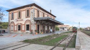 Vecchia stazione ferroviaria di Tempo Pausania