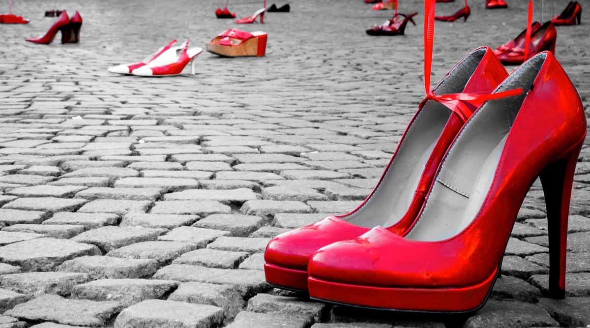Scarpette rosse contro la violenza sulle donne!