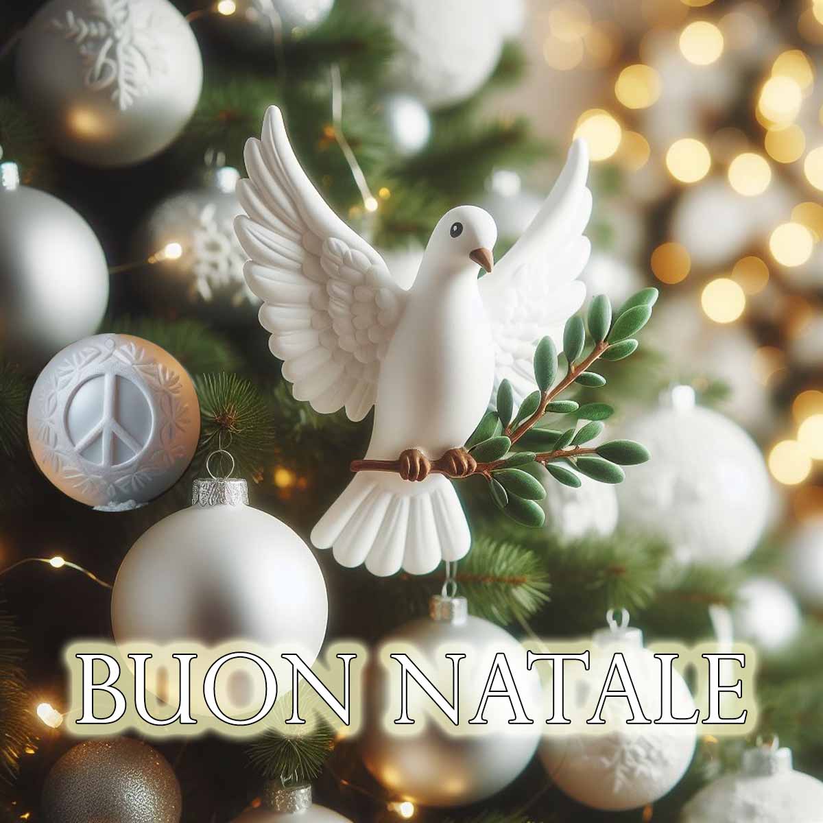 Albero di Natale, con la colomba della pace