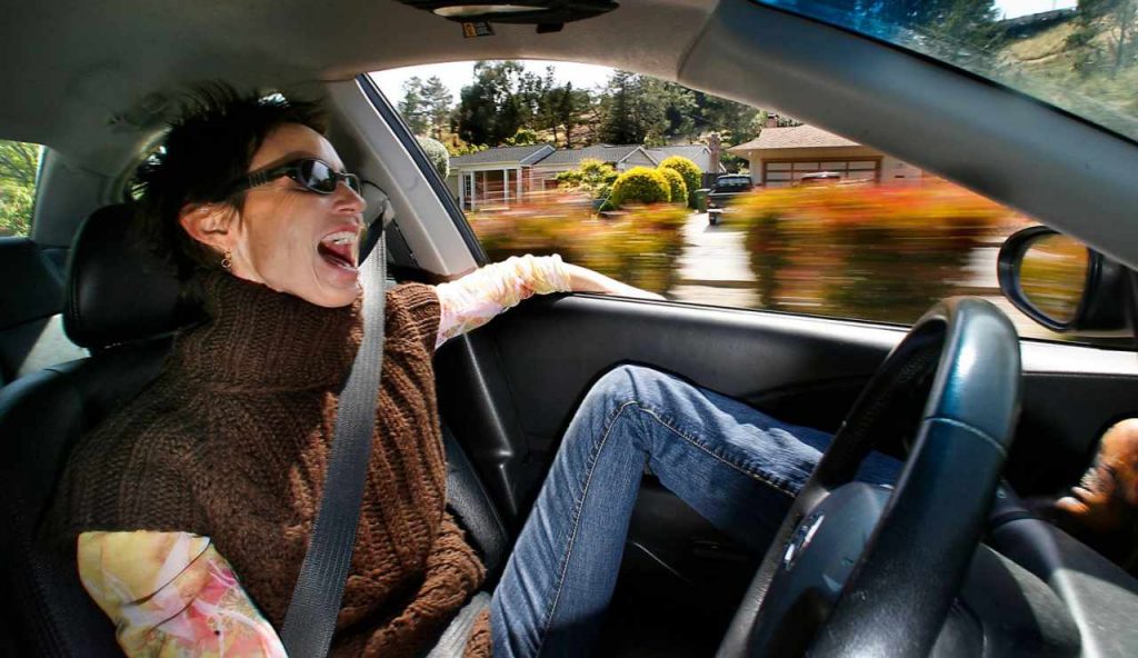 Cantare in auto non è più possibile