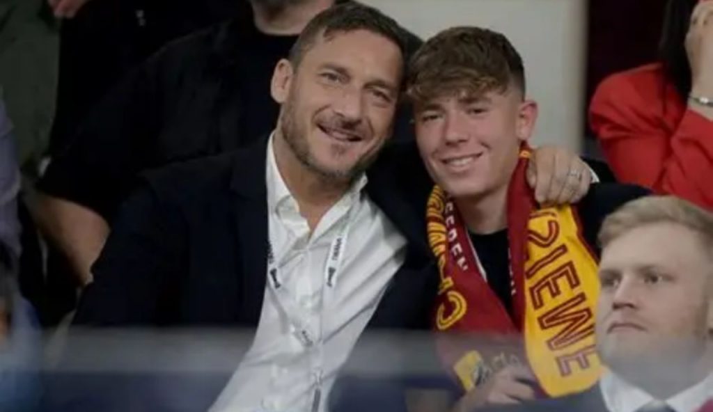 Cristian Totti ha appeso gli scarpini al chiodo