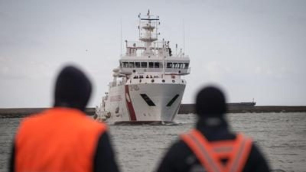 Sant’Antioco, ritrovato cadavere in mare | Continuano le ricerche: dispersi i compagni di viaggio