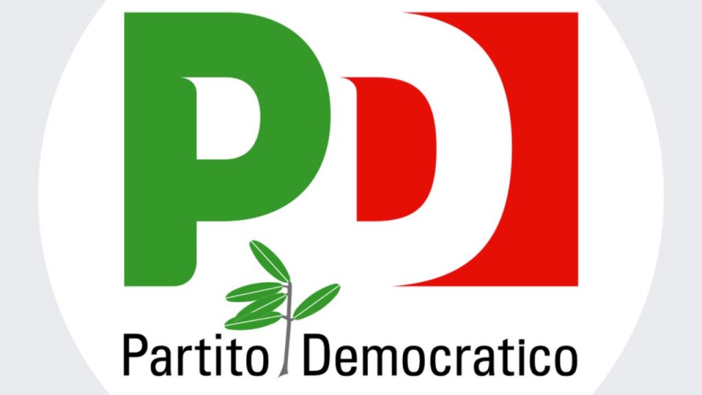 Cagliari, sede Pd devastata | Blitz nel cuore della notte: danni ingenti e via mille euro