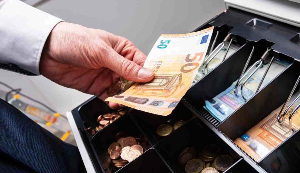 In vacanza è meglio pagare i contanti