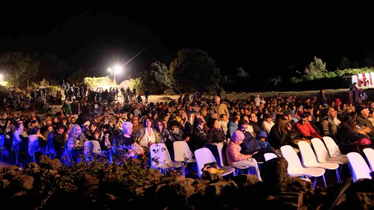 Morgongiori, folla record per la Sagra delle Lorighittas | In migliaia per i Neri Per Caso: applausi e bis in piazza