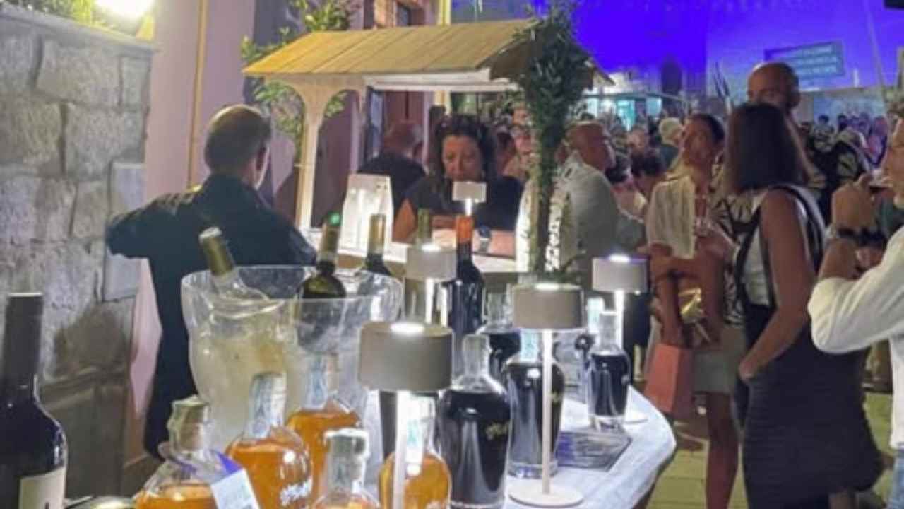 Telti, profumo di tradizione | In scena la Sagra del Mirto: tre giorni tra folklore e degustazioni