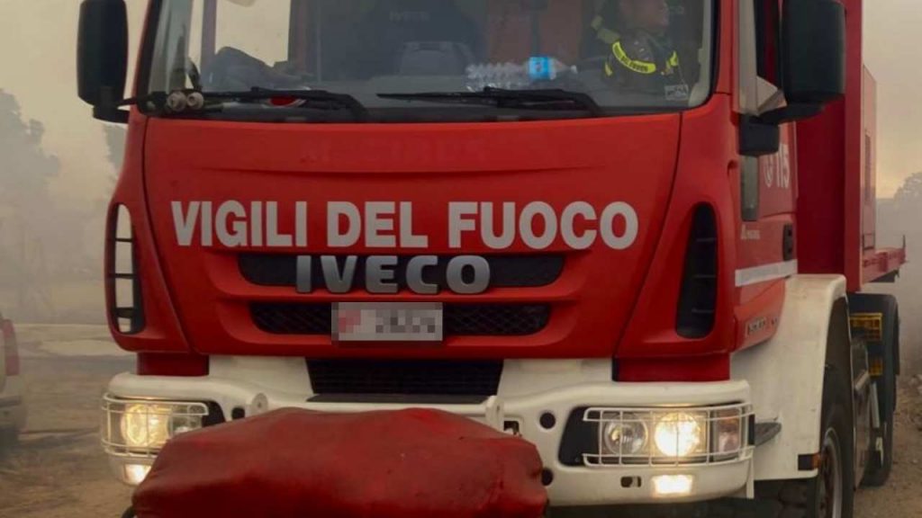 Quartu, incendio in casa | Ustionato trasportato in codice giallo: non è grave