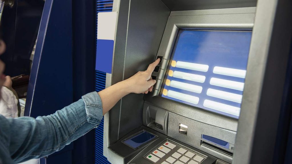 Bancomat, quali tasti ti bloccano il conto - sardegnainblog.it - 20250905
