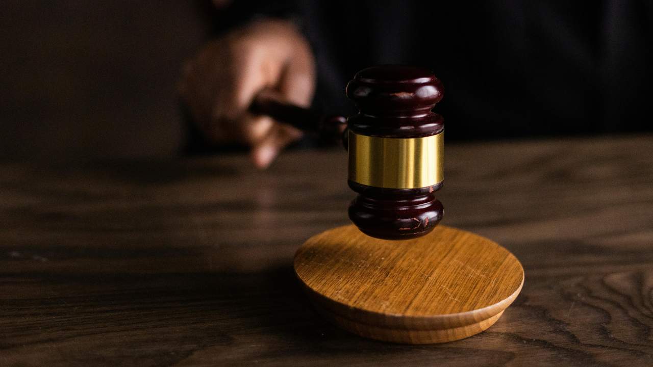 Cagliari, arrestato 72enne: deve scontare un anno e 4 mesi | Condanna definitiva per atti sessuali con minore