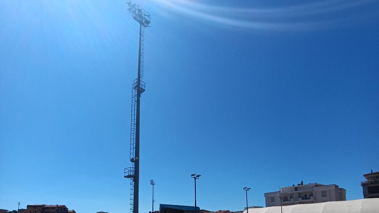 Niente accesso all'impianto sportivo