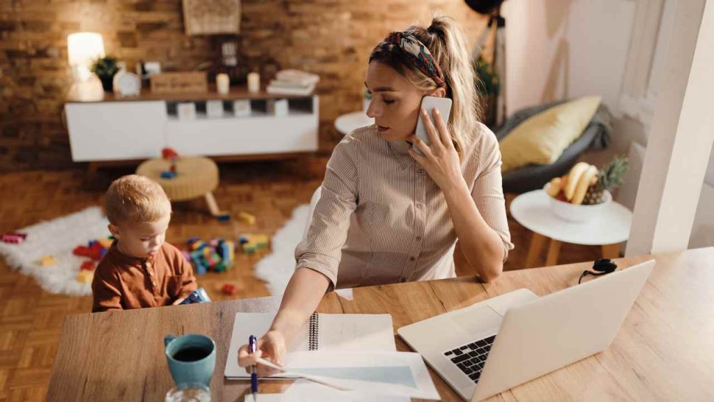 Smart working per chi ha figli - sardegnainblog.it - 20250915