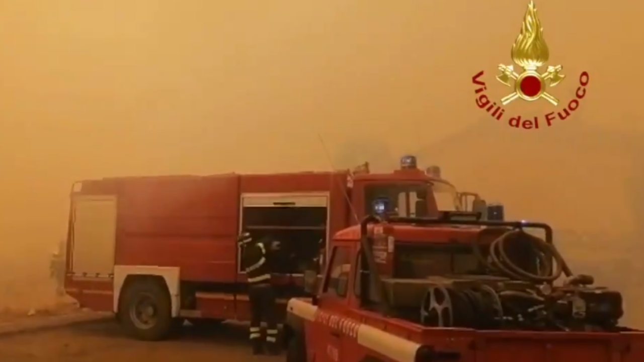 Oristano, scuola incendiata a Ferragosto | Preso il responsabile: ragazzino incastrato da video e impronte