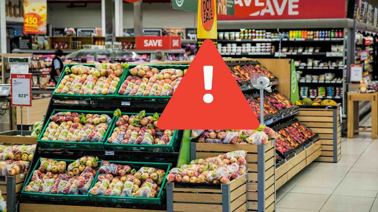 Scaffali di un supermercato